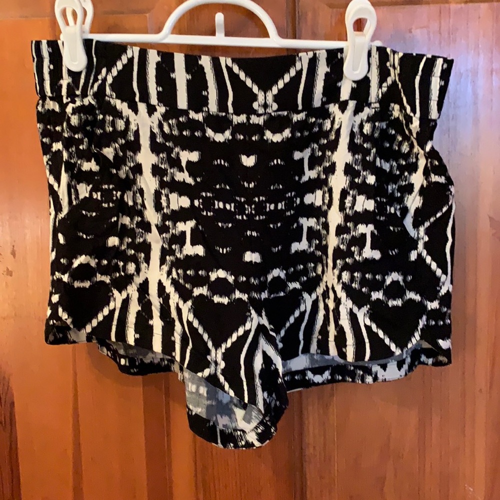Express Shorts